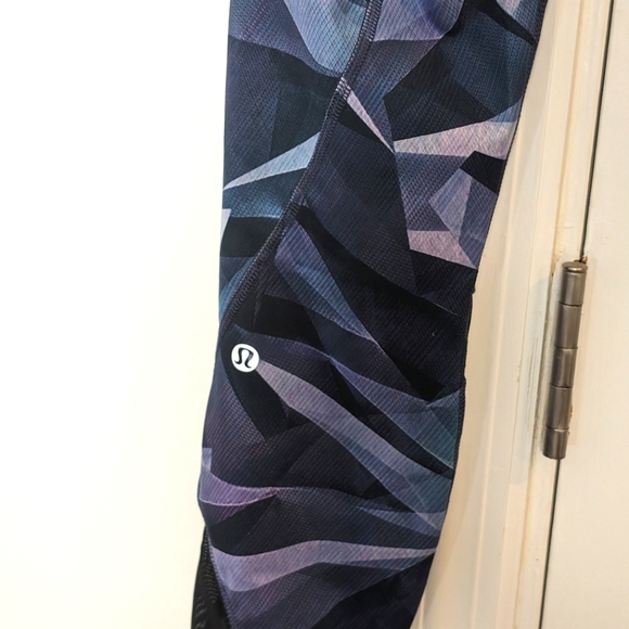 EUC Lululemon Inspire Tight II (Mesh) Pretty Prism Multi / Black Blue Purple | 4 - Picture 8 of 11